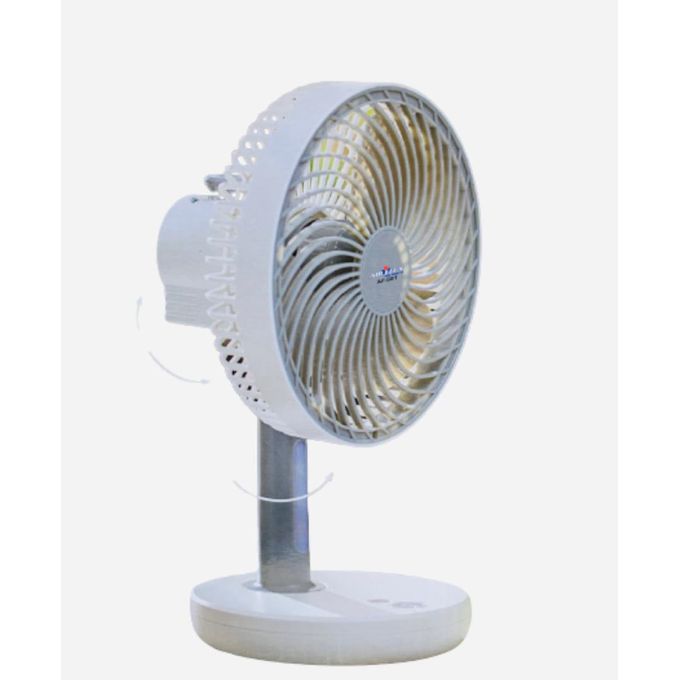 Mini Ventilateur Silencieux / Rechargeable - 3 vitesse avec rotation et ampoule Mini Ventilateur Silencieux / Rechargeable - 3 vitesse avec rotation et ampoule