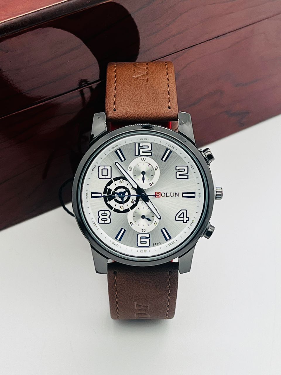 WhatsApp Image 2025-07-11 à 13.00.14_18894cd2 Montre BOLUN Marron Foncé – Image 1